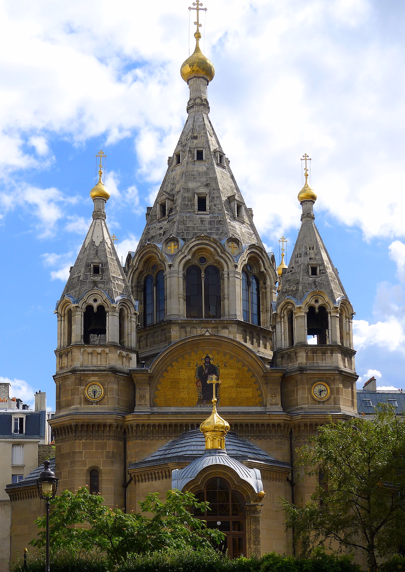Die Alexander-Newski-Kathedrale an der Rue Daru in Paris — Mutterkirche der westeuropäischen Emigration